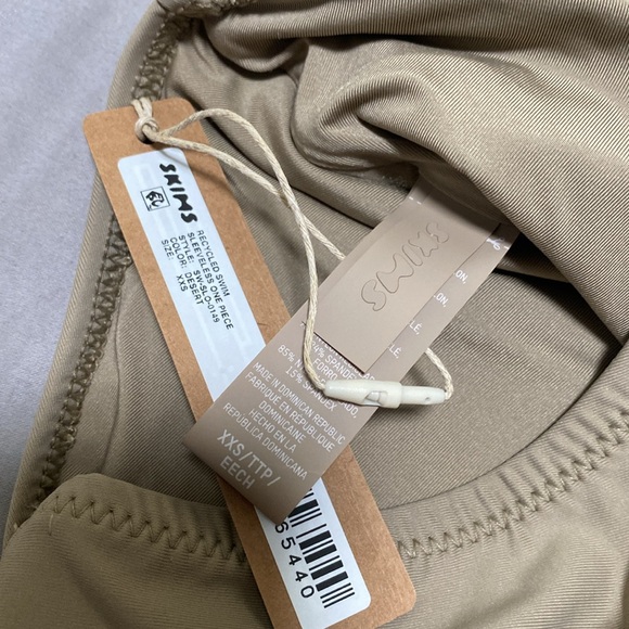 SKIMS Signature Swim Zip Front Sleeveless One Piece Swimsuit Desert NWT - Picture 8 of 10